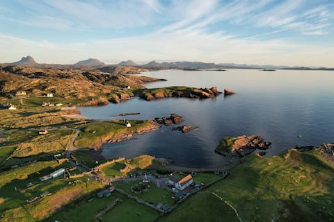 Popular Airbnb listing: Clachtoll Cottage in Assynt