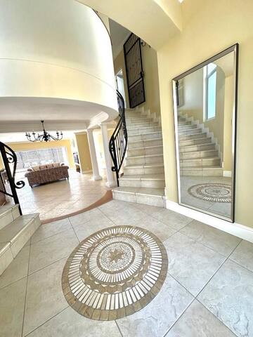 6 bedroom Villa Afrique gallery image 4