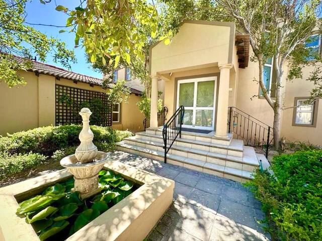 6 bedroom Villa Afrique