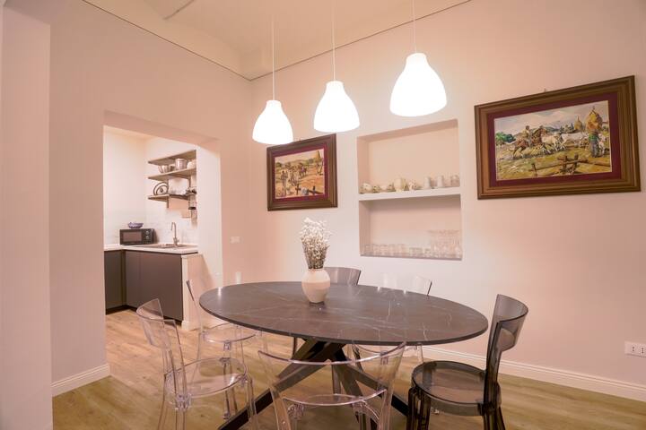 Pergola Theatre Apartment gallery image 3