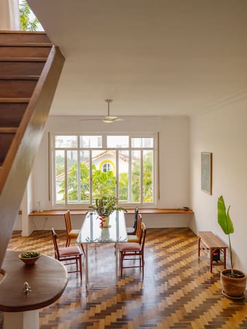 Stilvolles 200m2 – Apartment mit Rooftop in Glória