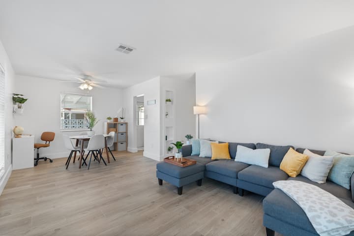 Updated Home Near Springs, Beaches & Wellen Park - North Port, FL