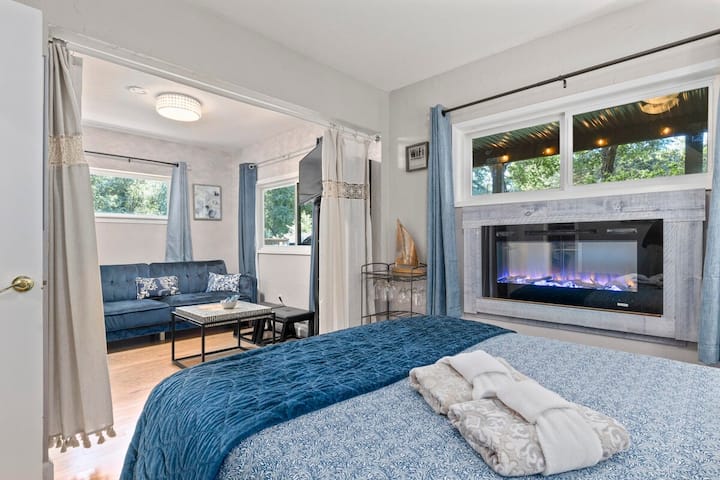 Stairway To Treetop Heaven Lower | 1bd | Hot Tub! - Capitola, CA
