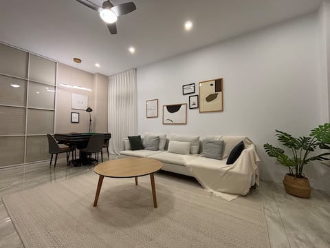 Xinshu Villa -
Electric Mahjong Table/Switch/Board Games/Breakfast Fresh Milk Coffee/Netflix/Kitchen