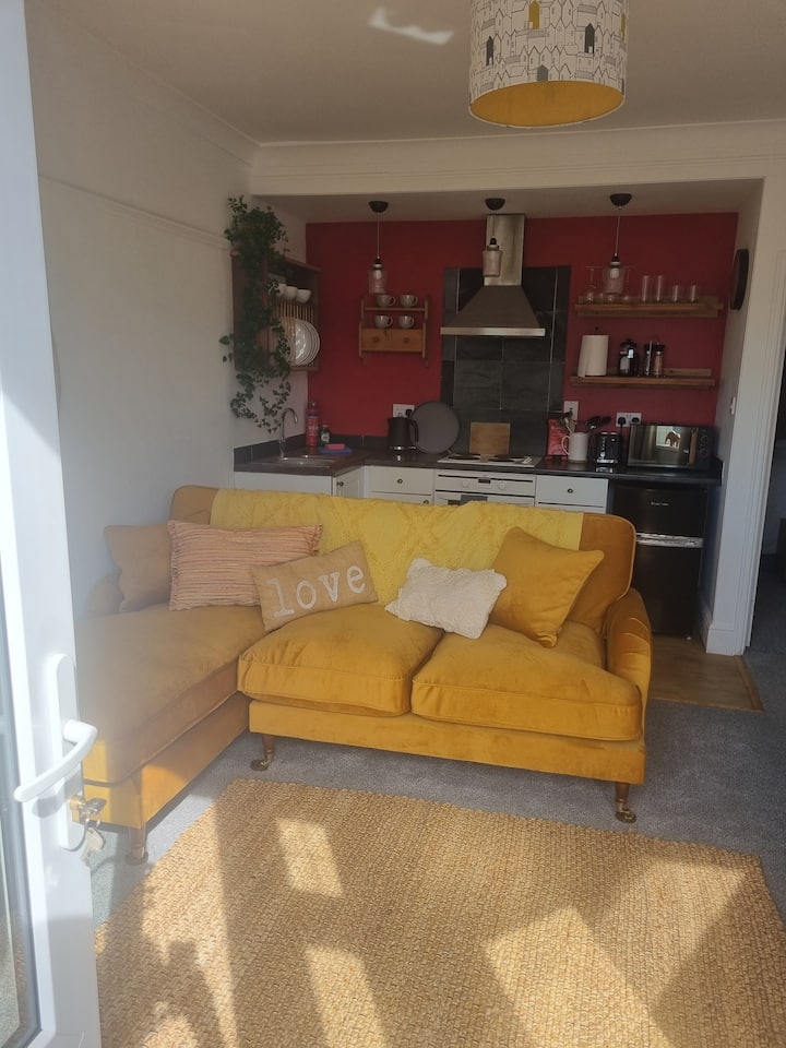 Halwyn Retreat Trelowth St Austell. (Newly Listed)