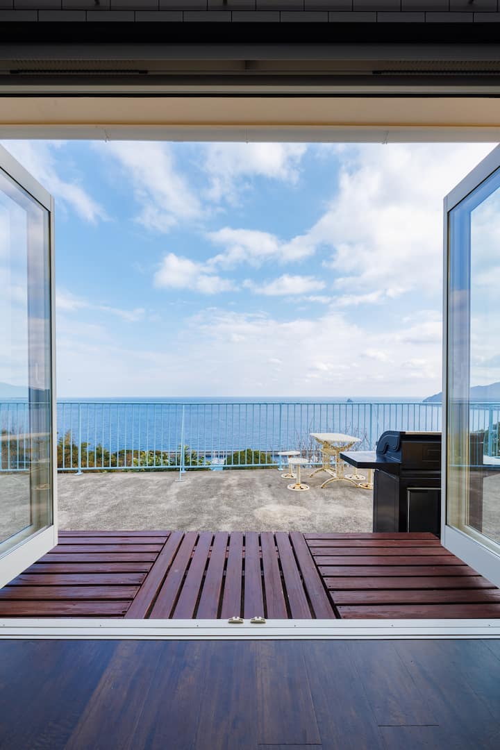海を眺めながらのBbqが楽しめる「blue Moon Blue」 - Kawana
