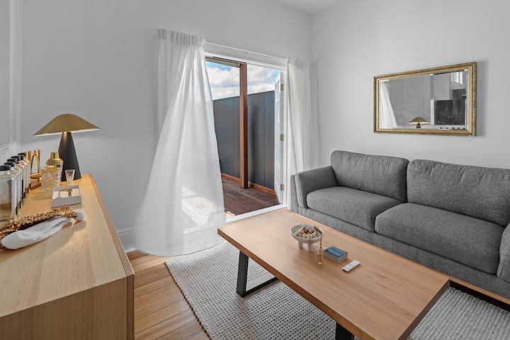 Modern Cottage - Next To Gyms & Food Trucks! - Launceston
