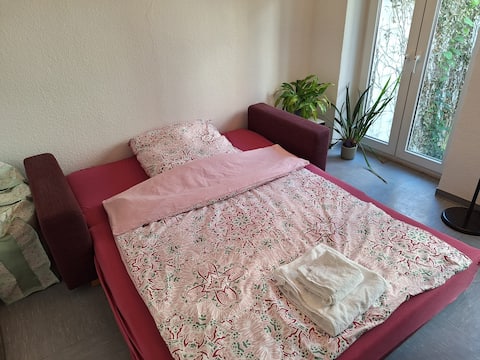 Successful Airbnb property: Simple & central Deutz trade fair in Deutz
