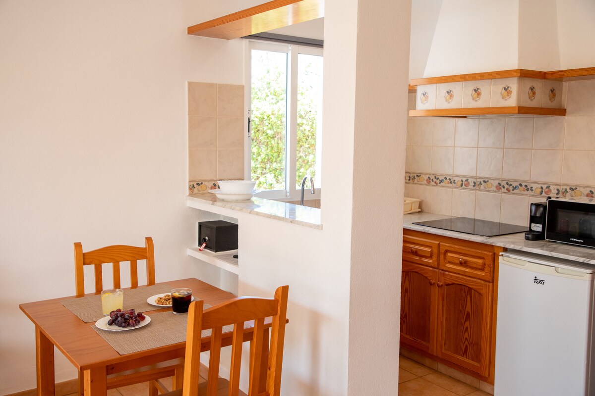 Successful Airbnb property: Island Apartments in Ciutadella