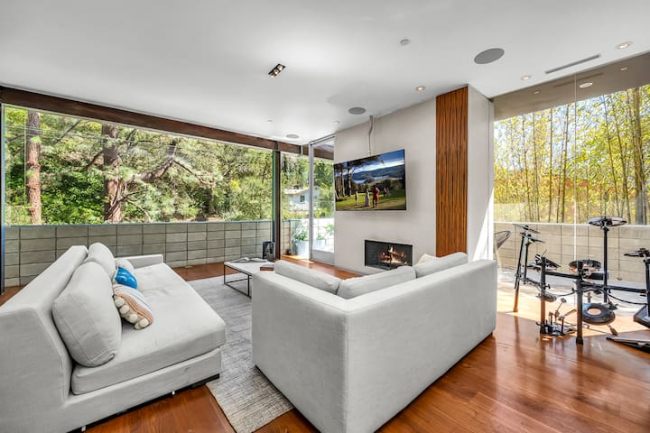 The Beverly Hills Dream Escape