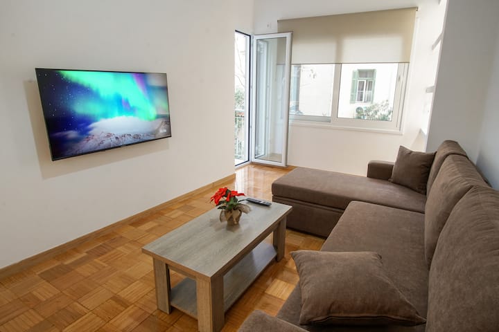 Charming Apt Near Athens Museum! - Athene
