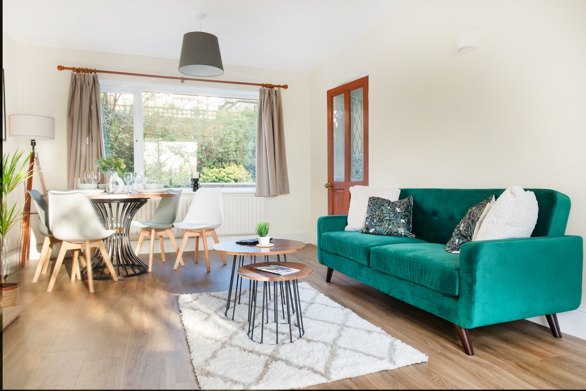 Top Airbnb: 3 Bedrooms | Sleeps 5 | Short Stays | Contractors in St. Albans