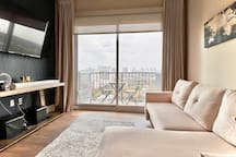 Highrise Haven | Prime location rental in Austin