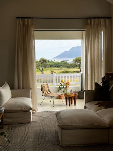 Oasis Apartment, in secure Kommetjie estate gallery image 4