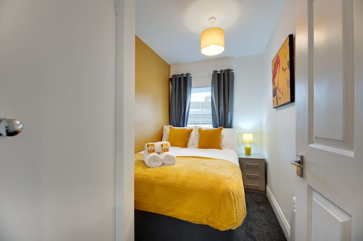 Dormitorio Bright City ✨ Perfecto para viajeros NE1.