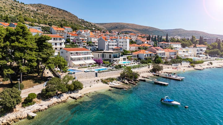 Exklusive Lage Strandwohnung "Jan"! Neuer Offener Schwimmbad! - Trogir
