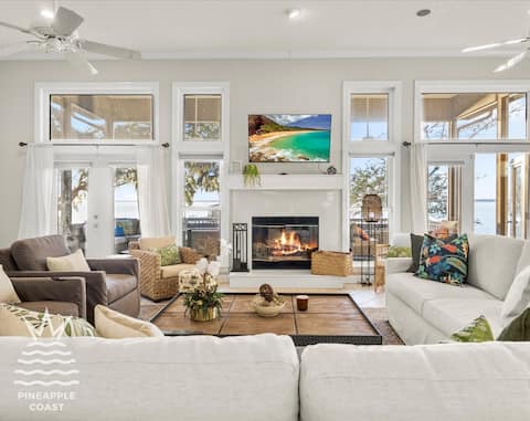 Waterfront Retreat- Bring your boat!