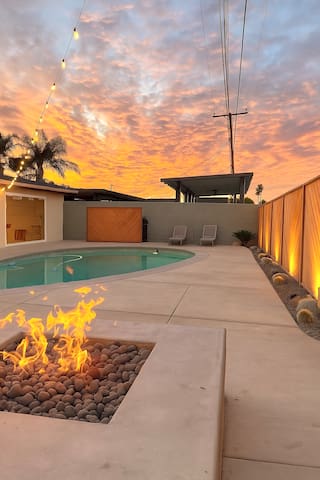 Boutique Pool House (4BR, 8 Guests, Disney 14mi)