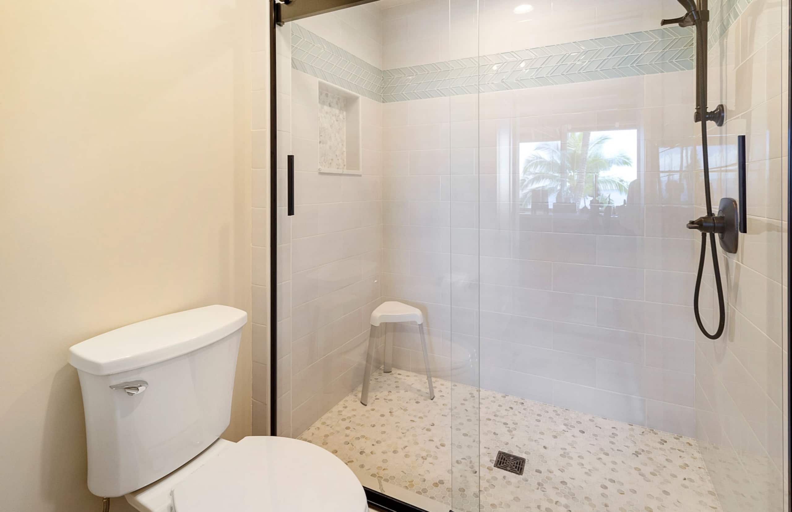 Home in Lahaina · ★5.0 · 3 bedrooms · 4 beds · 4 shared baths - Image 83