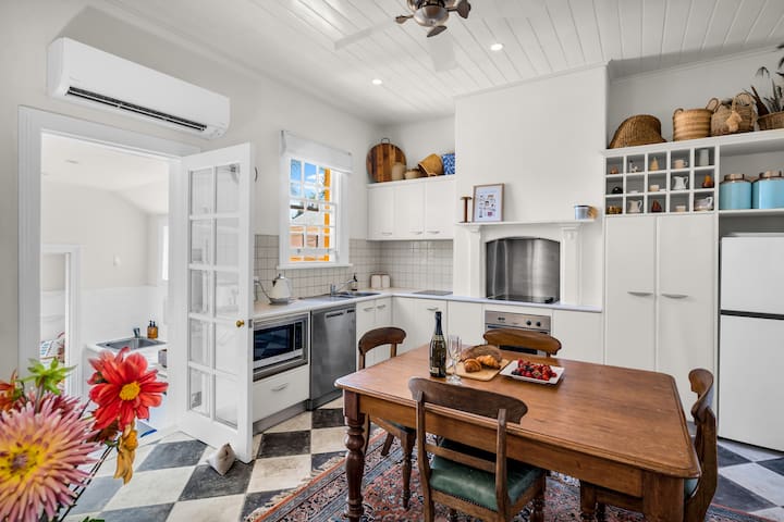 Historic 4 Bedroom Townhouse