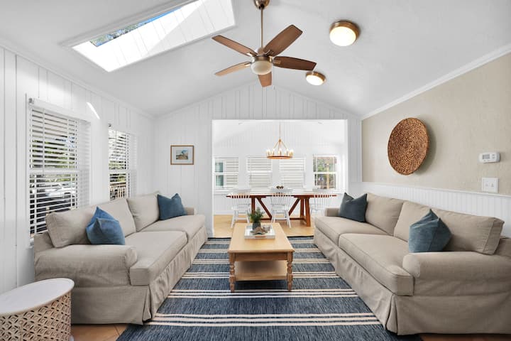 Coastal Cottage | Walk To Beach + Intracoastal - Vilano Beach