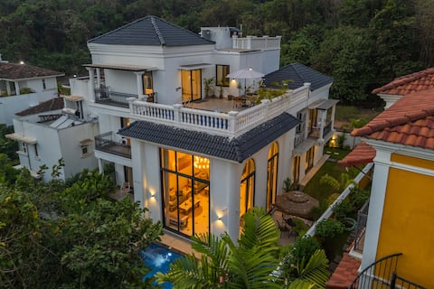 5BHK Lux Villa w/Pool+Bathtub+Lawn| Luxury Home