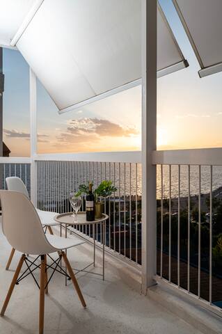 Houseloft Skyline Panorama gallery image 4