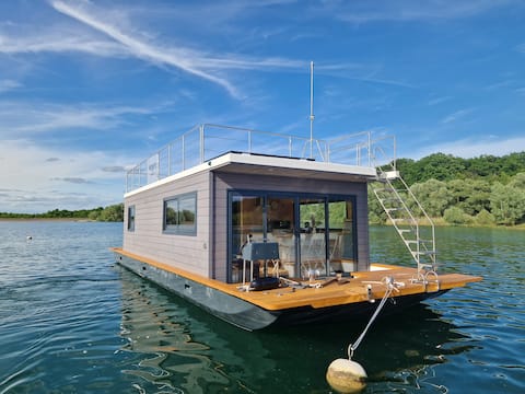Sailing on Lac du Der Bateau Giffaumont
