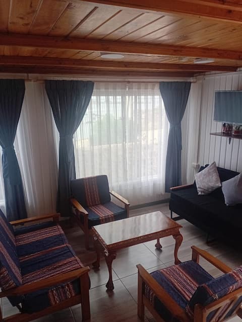 Top performing Airbnb: Oceanfront cabin, Los Vilos Invierno in Los Vilos
