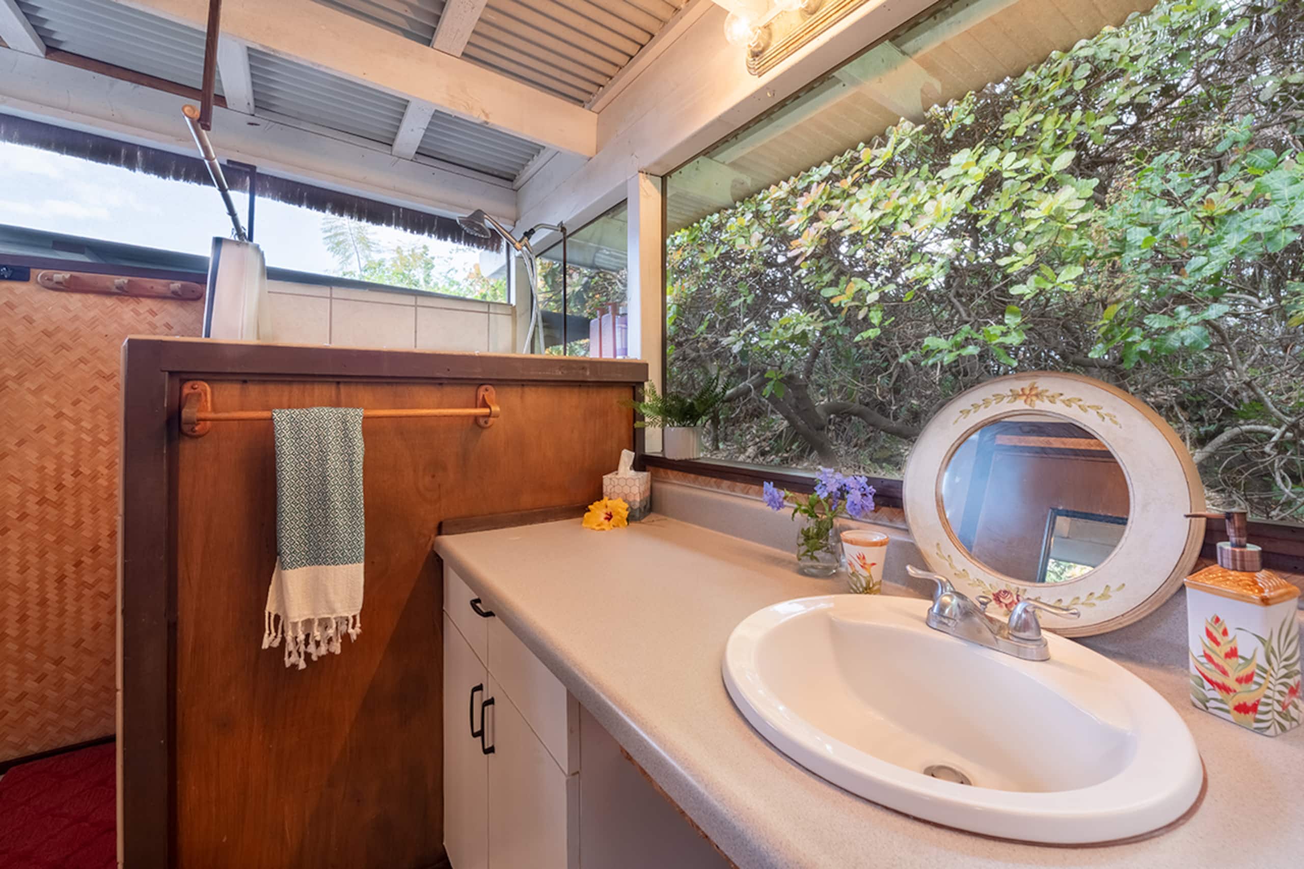 Guesthouse in Captain Cook · ★4.94 · 1 bedroom · 2 beds · 1 private bath - Image 10
