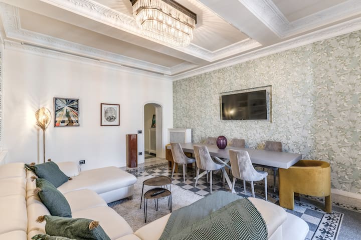 Downtown Srl – Emily in Rome gallery image 5