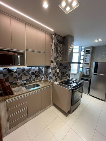 NOSSO COPA – Lindo 3 quartos na quadra da praia gallery image 3