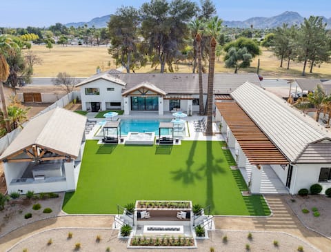 Luxury Estate Acre Lot-Pickleball-Pool-Spa-Gym