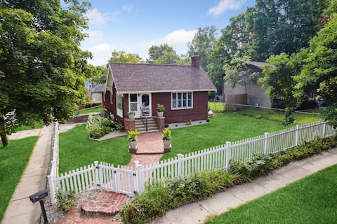 The Holly House w/ Fenced Yard and Hot Tub