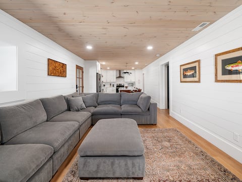 Popular Airbnb listing: River House Getaway in Linville