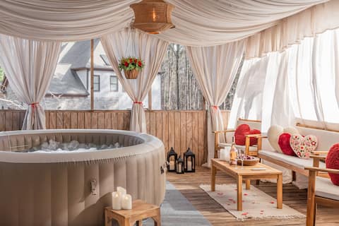 Home w/ King Beds, Pool & Hot Tub Near Truist Park