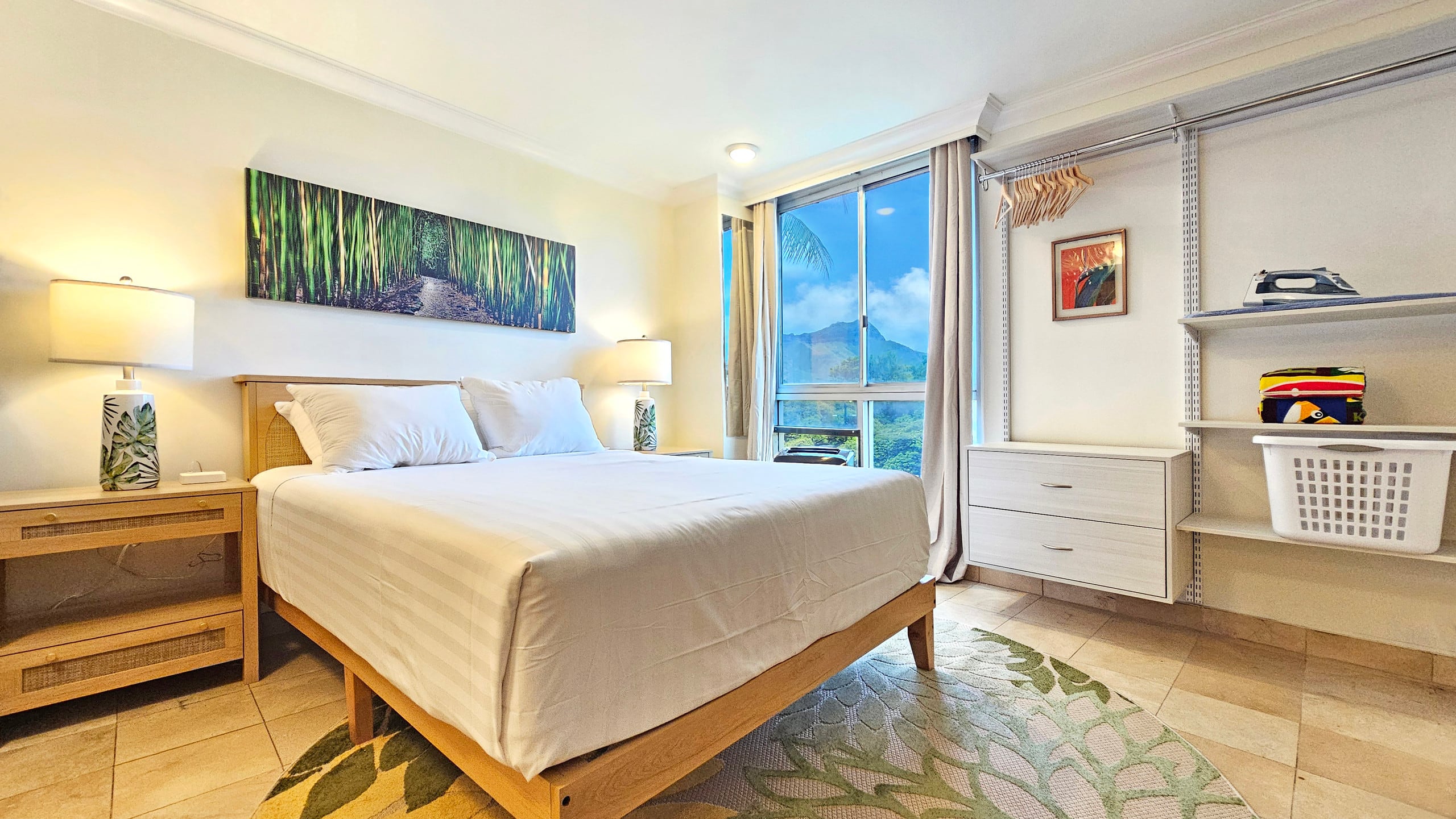Waikiki Grand Hotel® 416 Surfing adventure Suite - Image 26