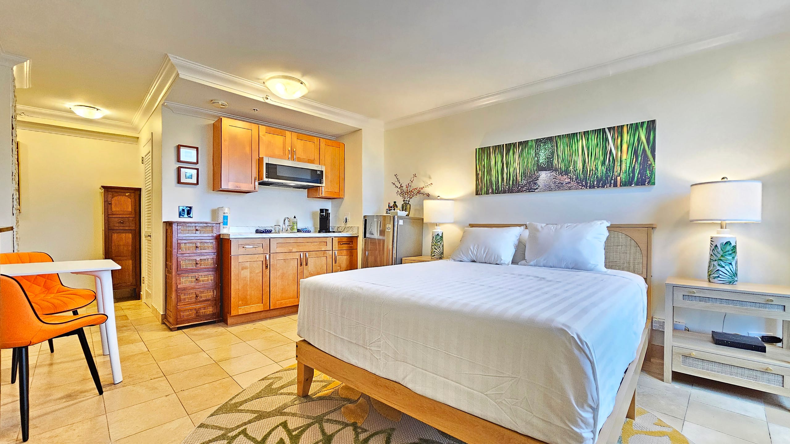 Waikiki Grand Hotel® 416 Surfing adventure Suite - Image 25