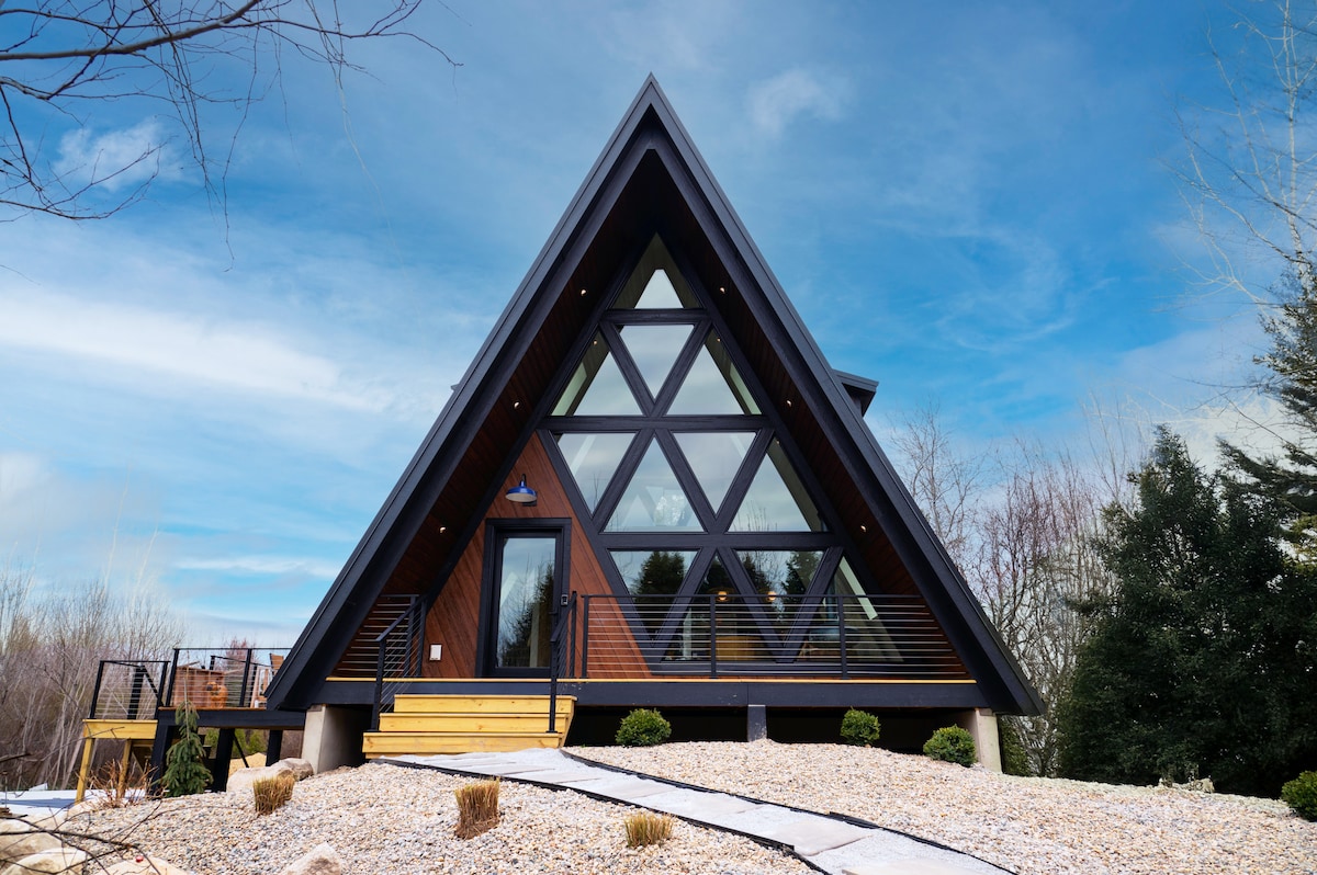 Twin Peaks 2 Matching Luxury A-Frame Cabins 2Pools - Cabins for