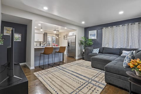 Dream- 4 King Beds, Fully Fenced