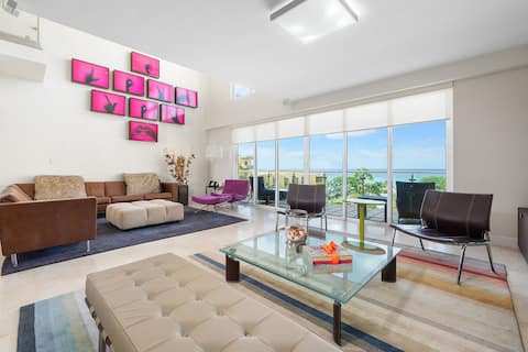 Luxury Oceanfront Penthouse w/Pvt Rooftop Jacuzzi