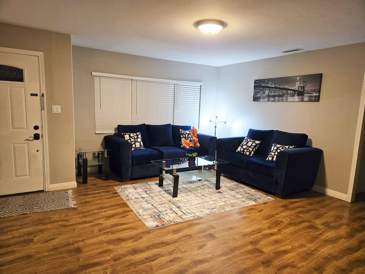 Spacious 3-bed Home W/ Bonus Room In Loma Linda Ca - Loma Linda, CA