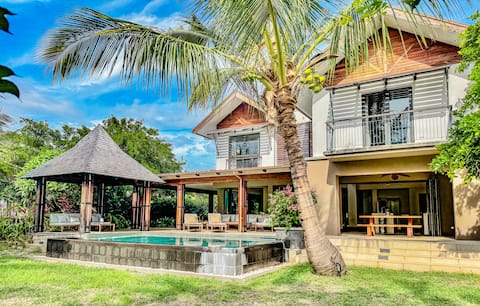 Splendid Waterfront Villa with Pool in Mauritius