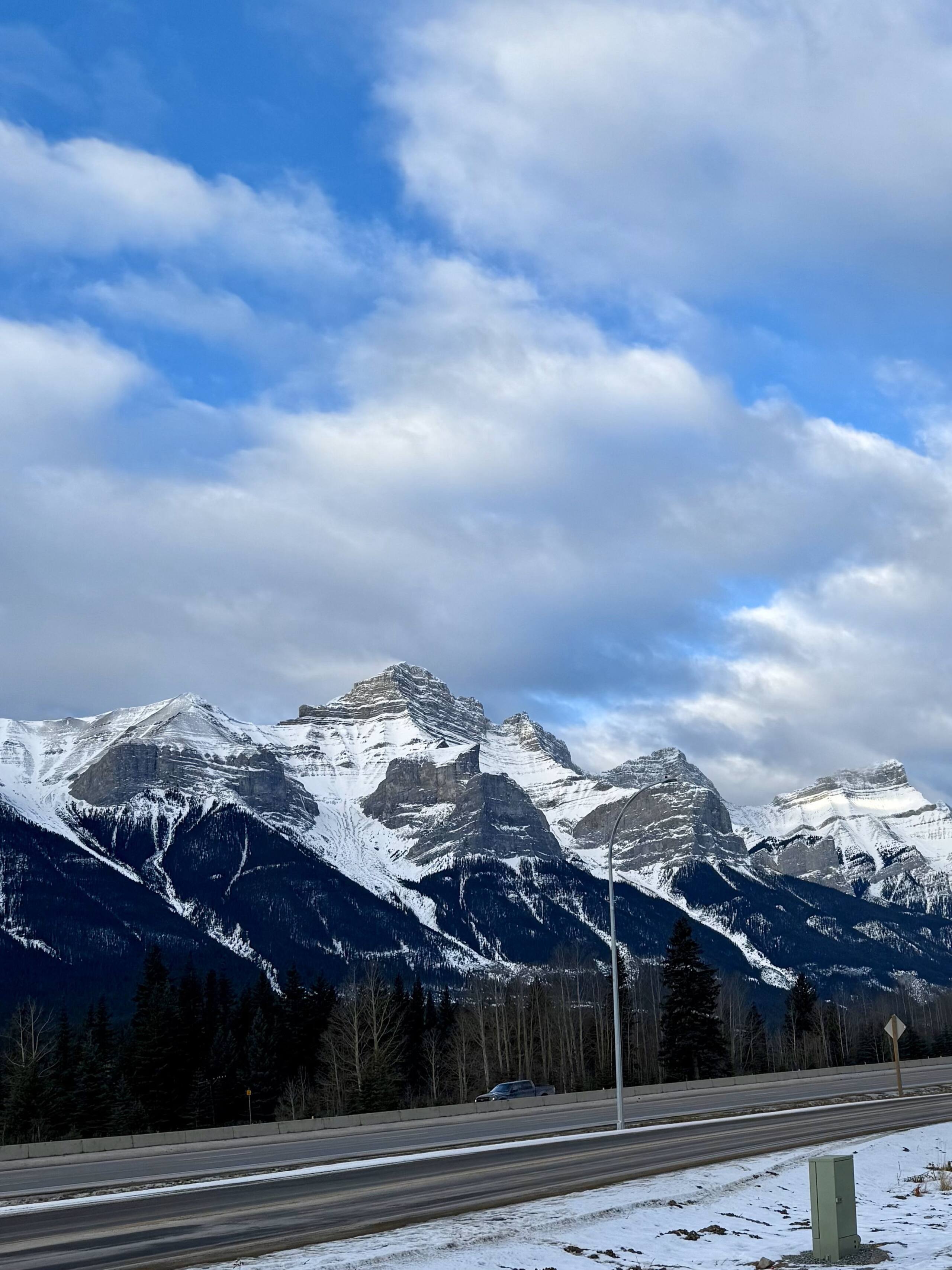 Mountain Retreat w/ Views & Hot Tub Near Banff - Photo 34