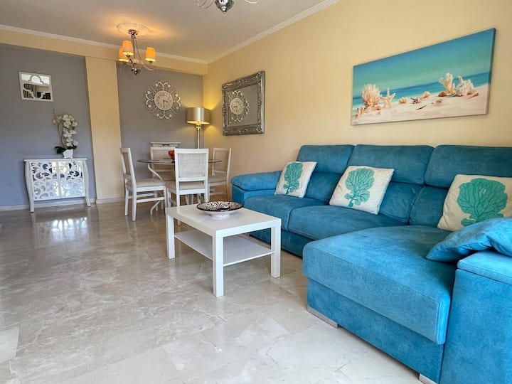 Central 3bed, 2 Bath, Luxury, Dedicated Workspace - 埃斯特波納
