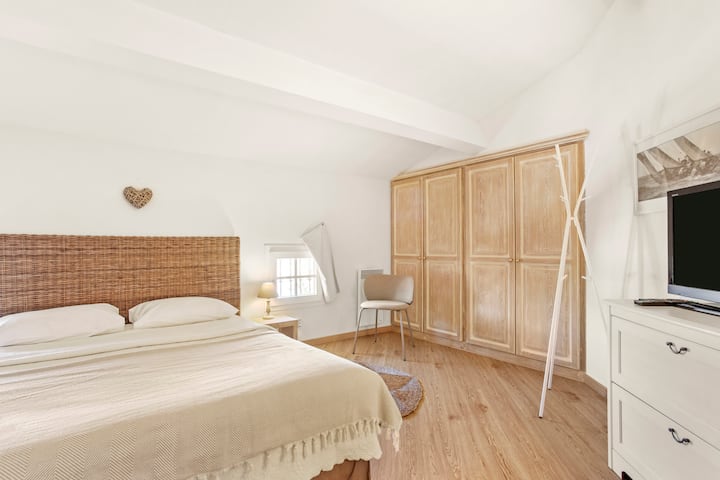 საძინებელი 1