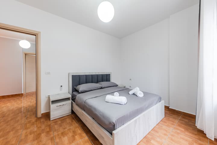 Dormitorio 2 con cama de matrimonio