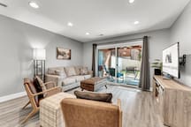 Indoor Pool, Hot Tub, PT Royale, Bunk Room, LAKE!