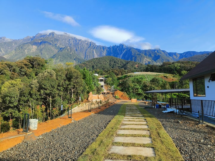 The Pampines Villa, Mt Kinabalu - King Mount View - Hotels for Rent in Kundasang, Sabah, Malaysia - Airbnb