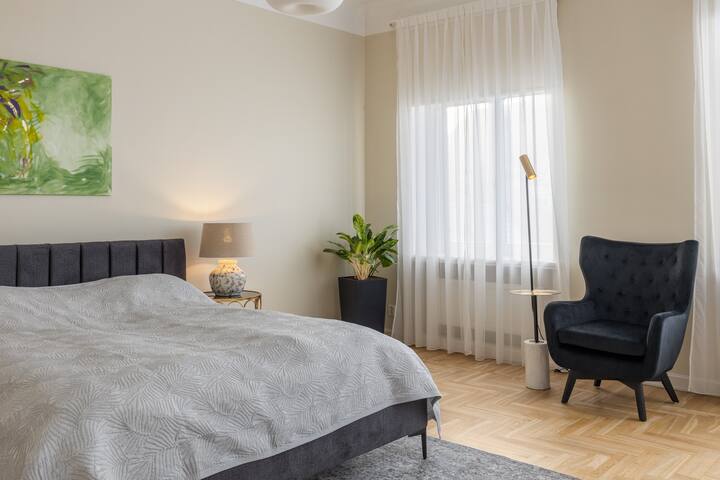 3bd Old Town apartment w/ Sauna gallery image 3